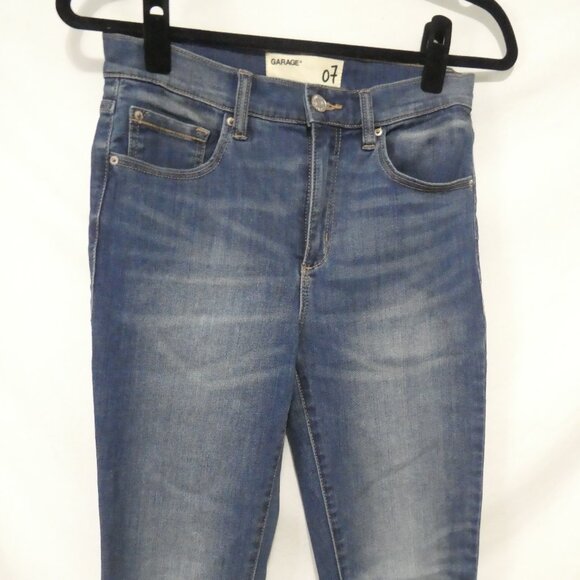 GARAGE - High Rise | size 7 | Classic Blue Jeans with Faded Design - Picture 6 of 16